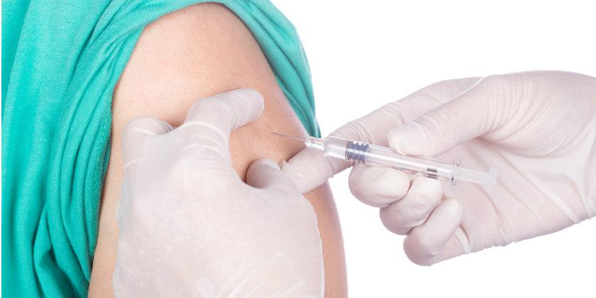 El Ministerio de Salud y el IPS, inician este martes la campaña de vacunación antigripal