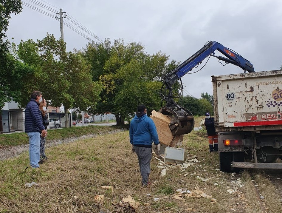 Bettina Romero instruyó para que se redoblen los trabajos contra el dengue