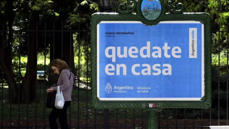 quedate