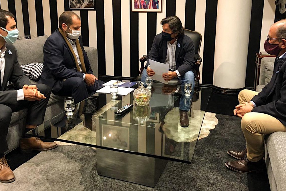 Saénz recibió a directivos de empresas salteñas que construirán dos pozos de agua en el norte salteño