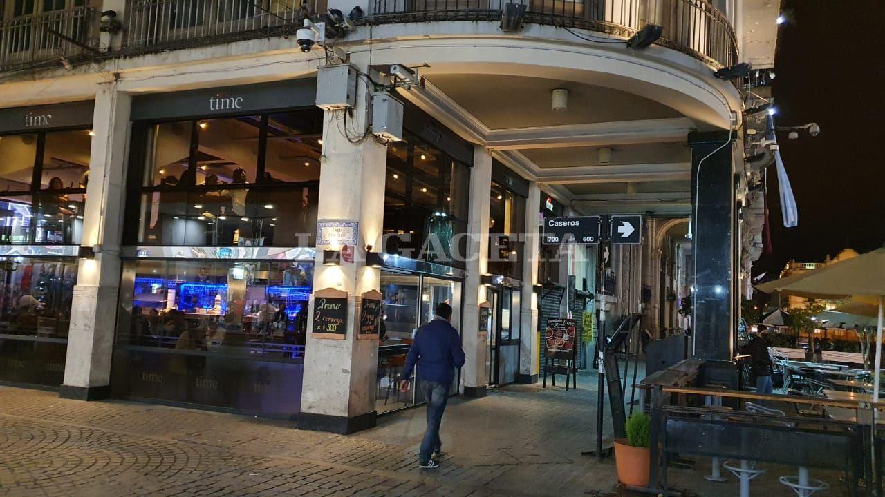 El fin de semana multaron a 17 locales gastronómicos por incumplir el distanciamiento