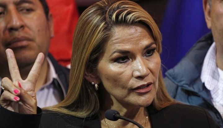 La presidenta de Bolivia, Jeanine Áñez, tiene coronavirus