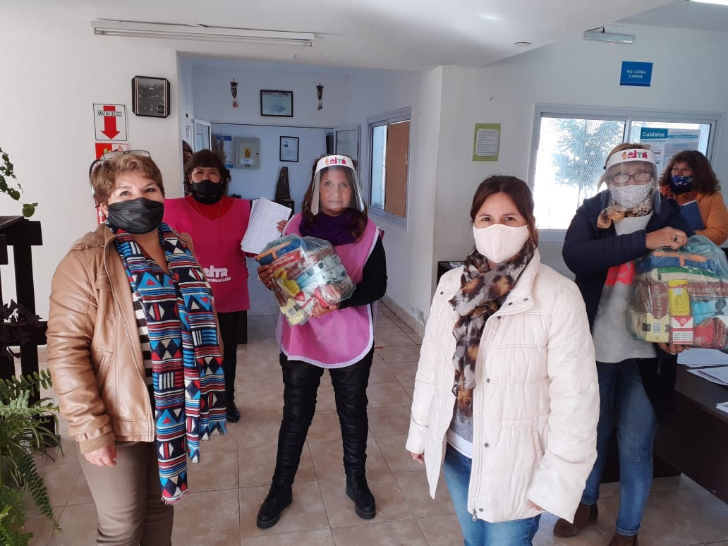 El Gobierno de la Ciudad entregó módulos alimentarios a 4 mil trabajadores de ferias barriales