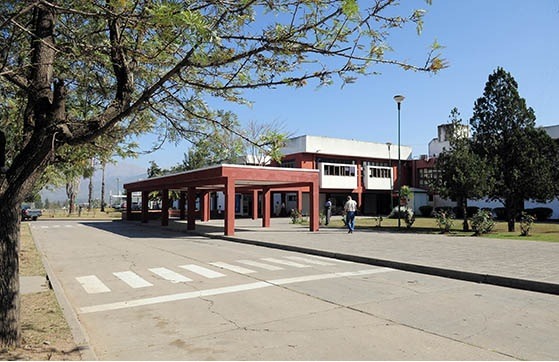 Outes y los ministros Camacho y Cánepa fueron aislados en el Hotel de la Liga