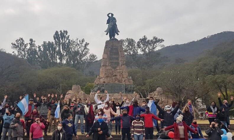 Trabajadores del turismo aseguran que la emergencia aprobada en Salta no los ayuda