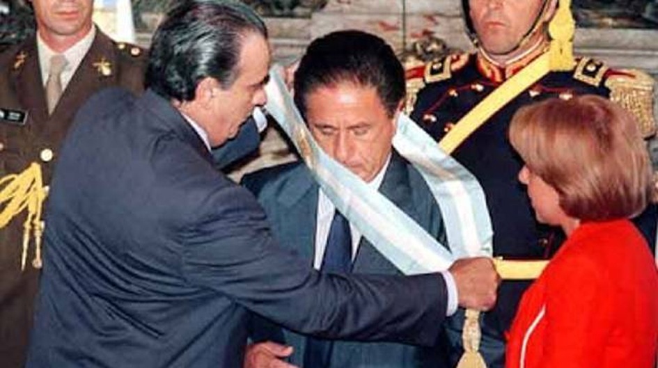 Duhalde y su memoria selectiva – Por: *Carlos Saravia Day