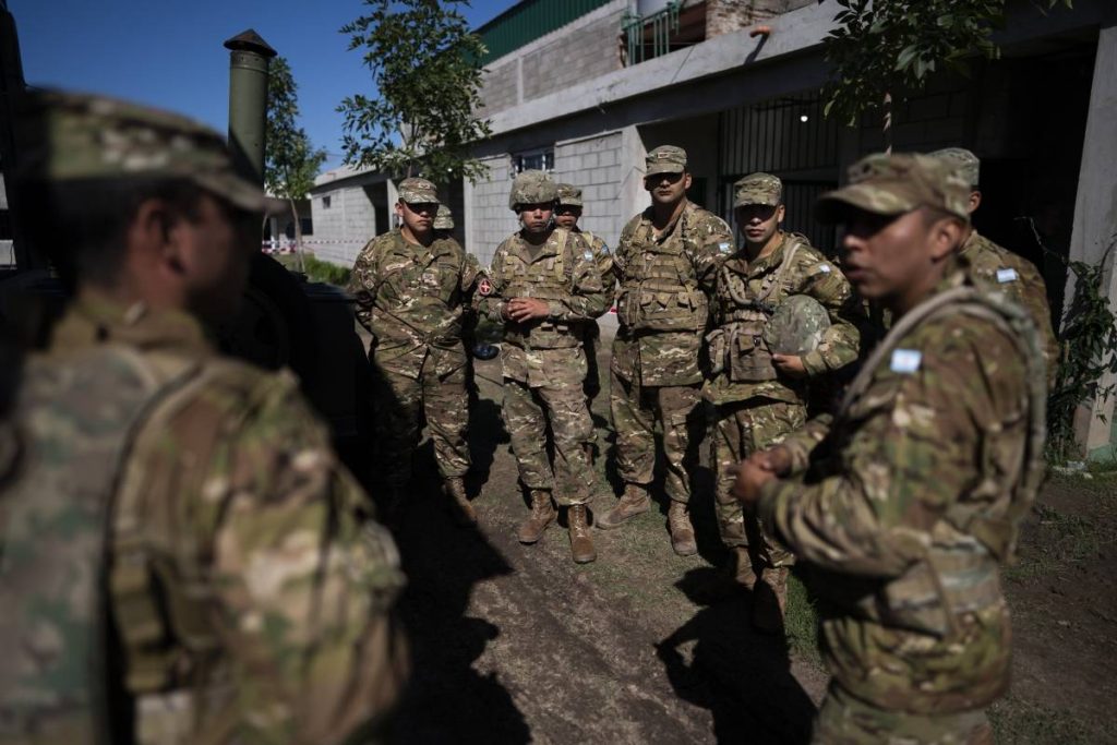 Daniela Vallejos (periodista Orán): «La presencia del Ejército en la frontera traerá algo de alivio a los oranenses»