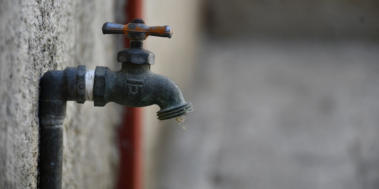 La Municipalidad acompaña el reclamo de vecinos de más de 10 barrios por el servicio de agua potable