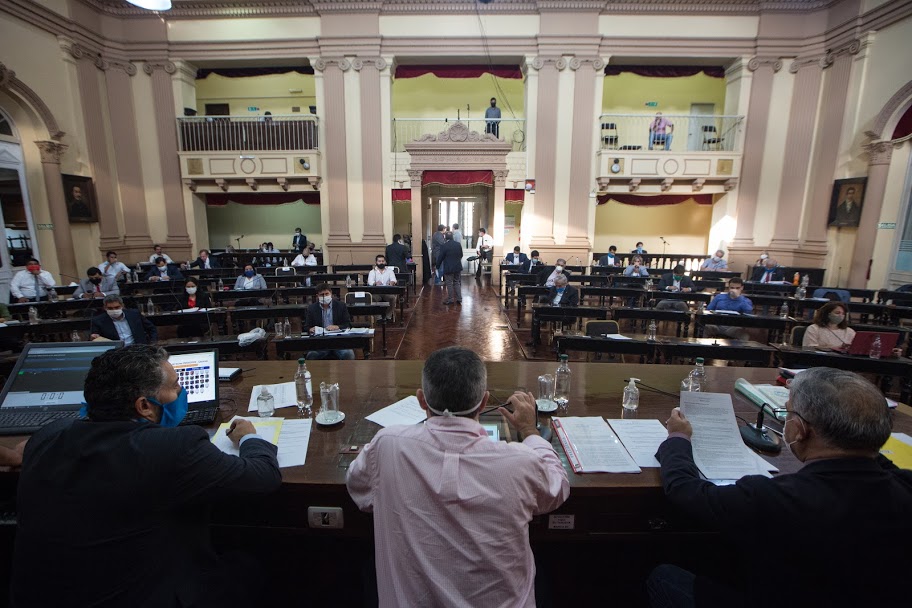 Nueva sesión de la Cámara de Diputados de la Provincia
