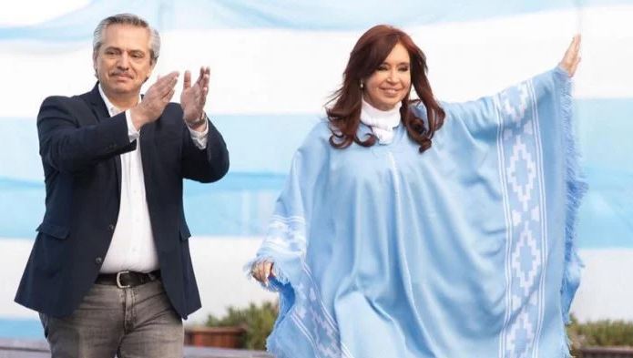 Análisis «7 PM»: Alberto Vs. Cristina – ¿Quién quedará en pie?…