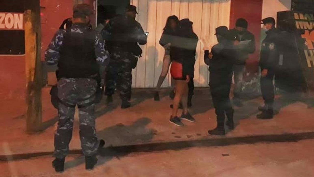 Concejales aprobaron proyecto para multar a «fiesteros clandestinos»