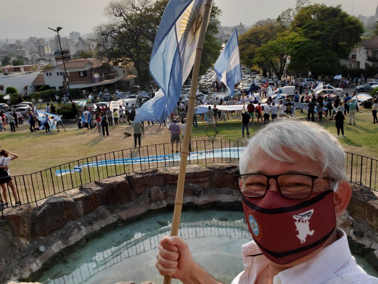 Salta: diputados de Cambiemos encabezaron la marcha contra el gobierno nacional