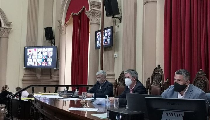 Salta: Diputados aprobó la «ficha limpia» tras un intenso debate
