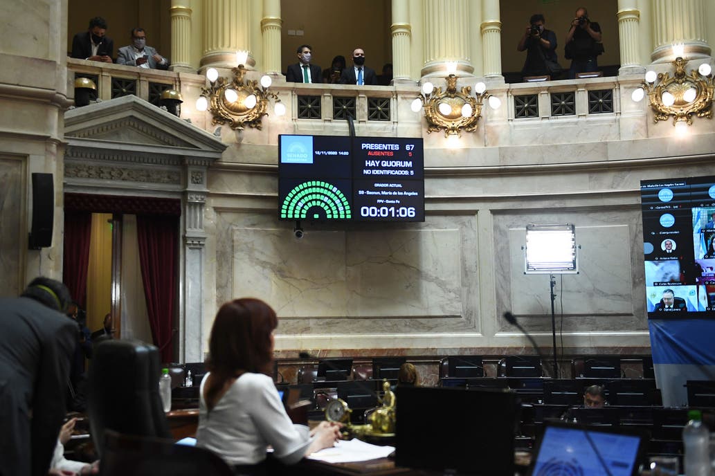 El Senado aprobó el presupuesto con cambios y vuelve a Diputados