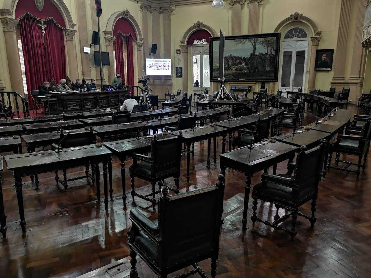 Nueva sesión de la Cámara de Diputados de la Provincia