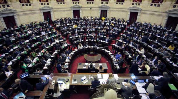 Aborto legal: Diputados debate en el Congreso en una sesión maratónica