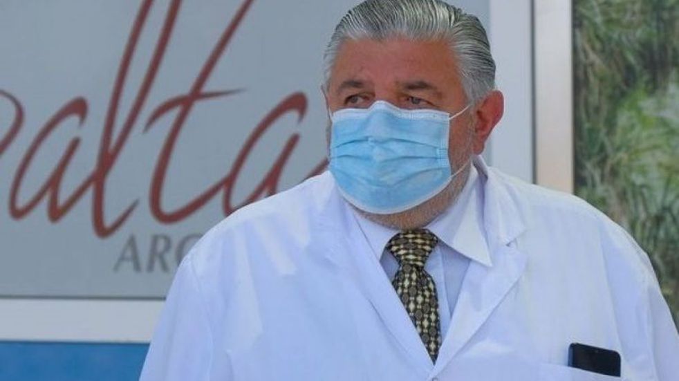 Juan José Esteban (Ministro de Salud): «Creo que es muy importante que nos vacunemos»