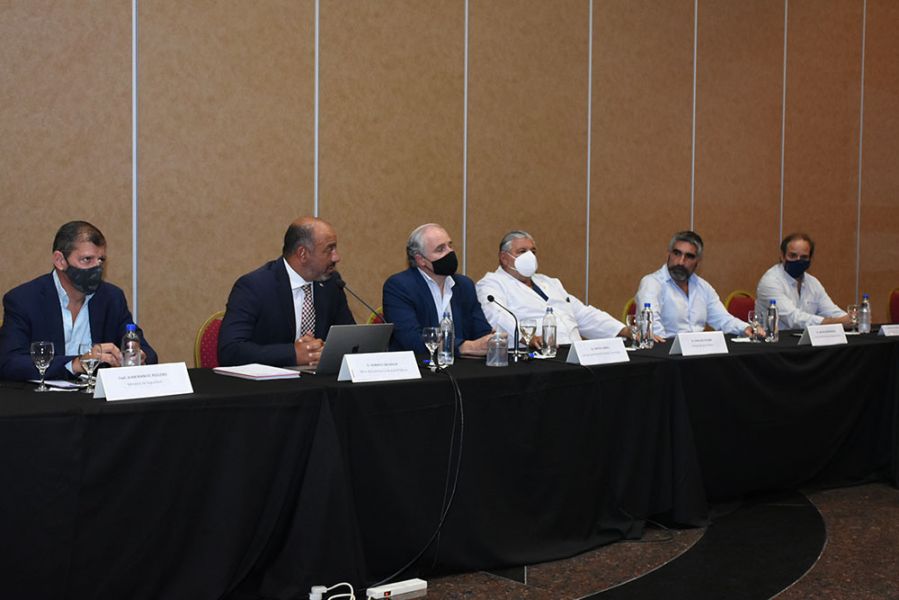 Gobierno y sectores estatales concretaron una mesa general de diálogo. VIDEO