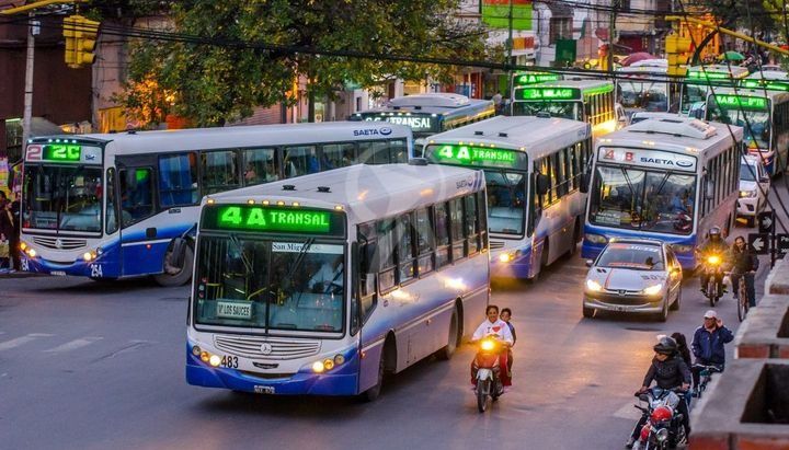 Saeta definió quienes podrán y quienes no acceder al transporte público entre las 7 y las 8.30