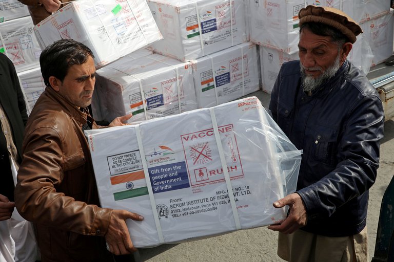 El miércoles llegarán al país 580.000 dosis de la vacuna Covishield de AstraZeneca/Oxford fabricada en India