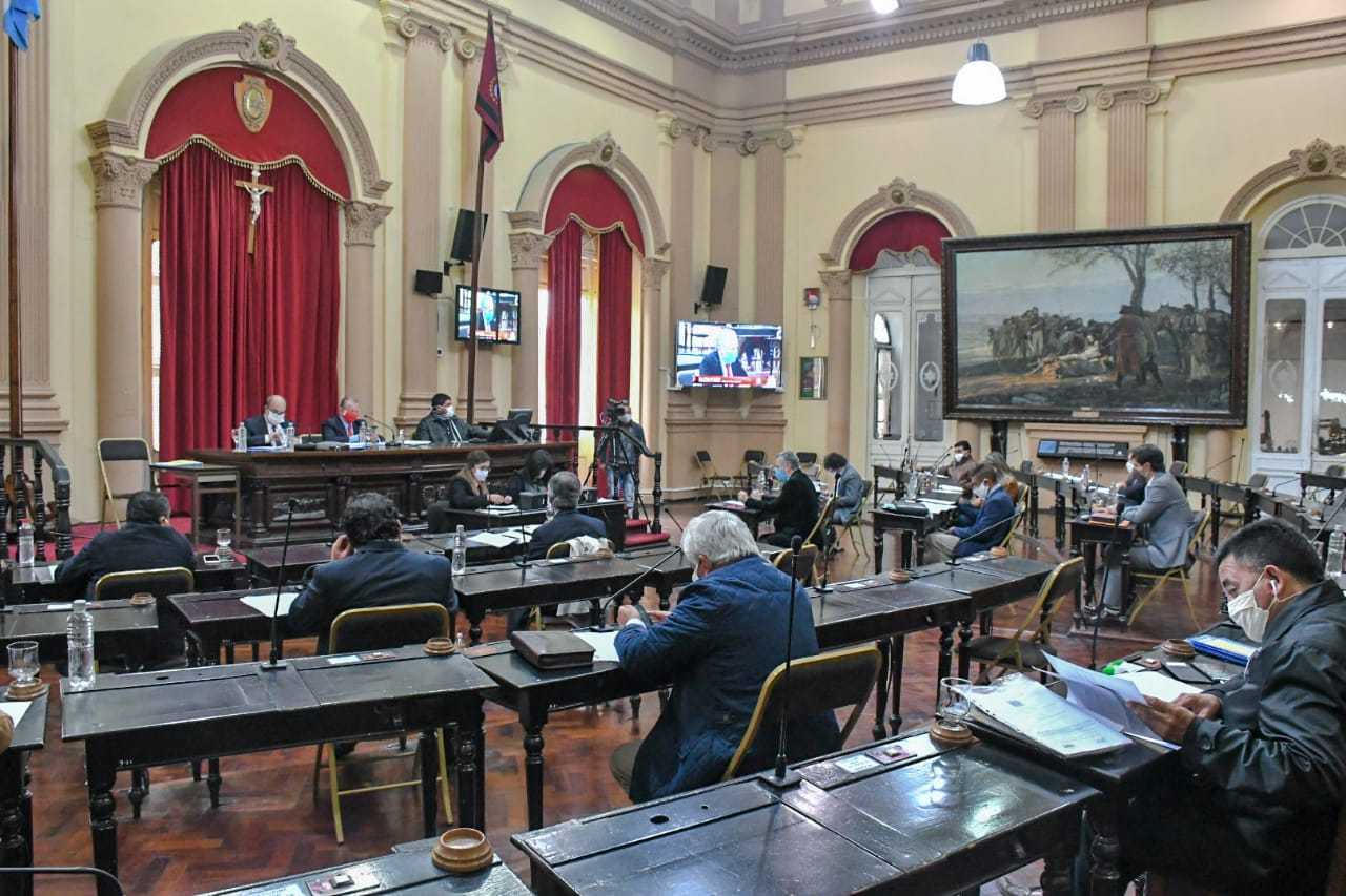 Por unanimidad, Senadores aprobó la reforma de la Constitución Provincial. VIDEOS