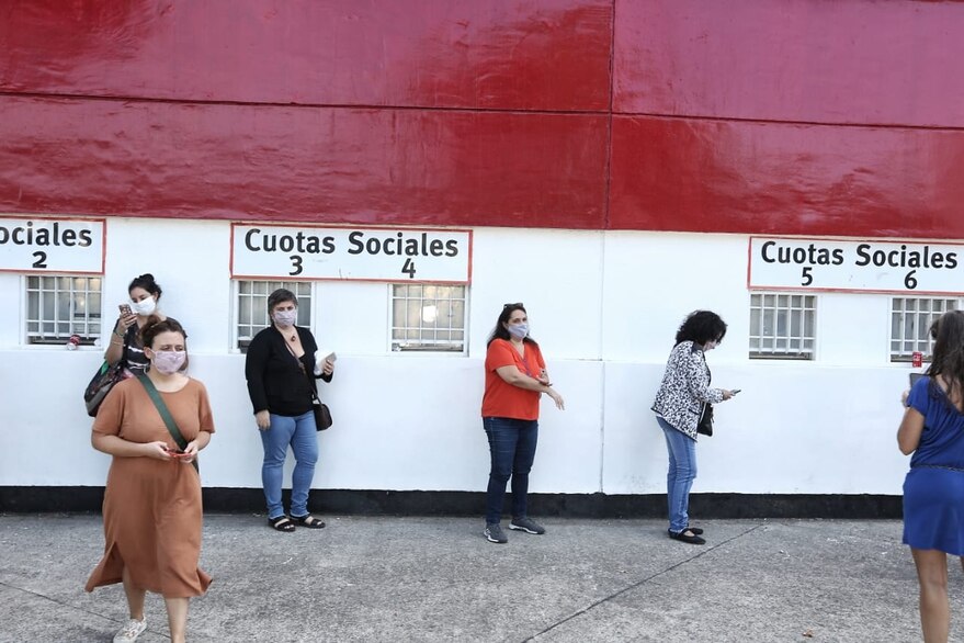 Coronavirus en la Argentina: fuerte suba de casos, que casi llegan a 13.000 en el día