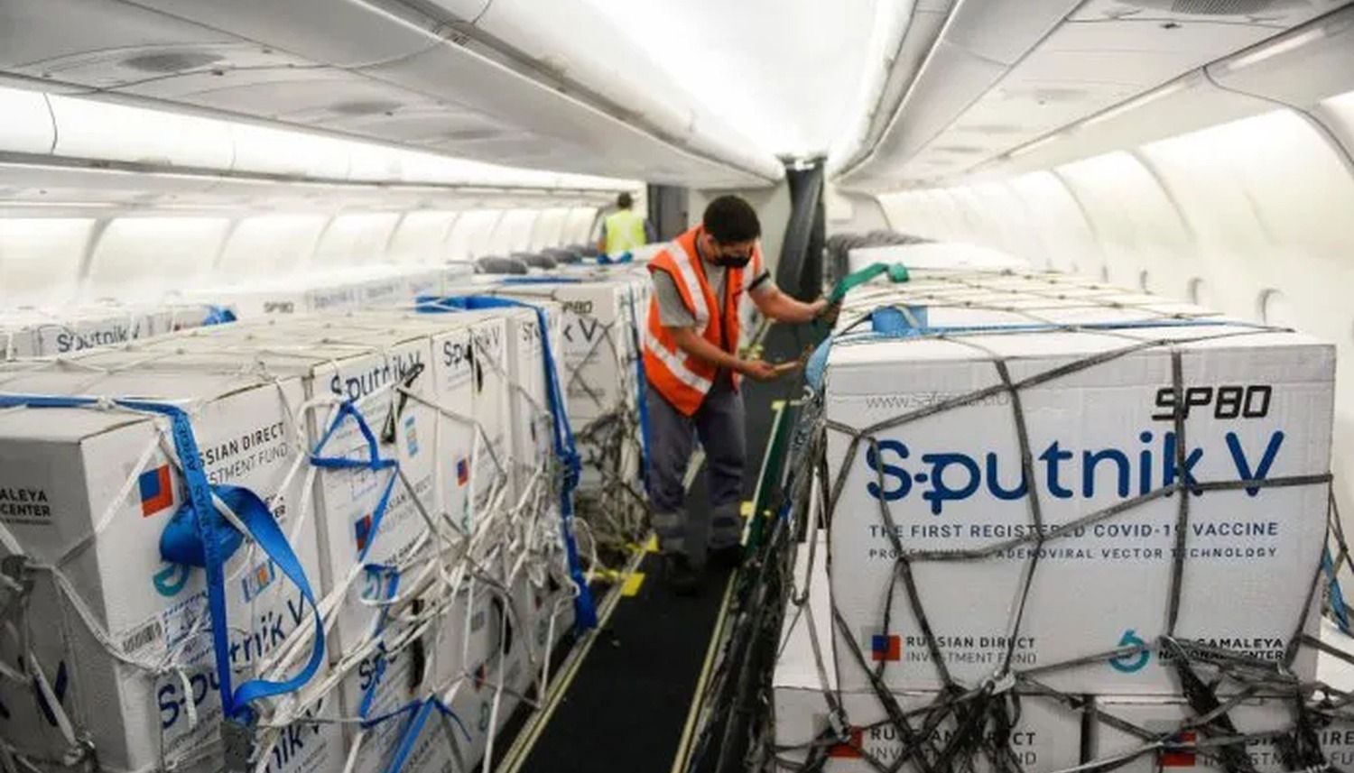 Este lunes a la noche, llega otro vuelo de Aerolíneas desde Rusia trayendo 800 mil dosis de la vacuna Sputnik V