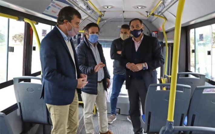 Autoridades provinciales constataron la apertura de ventanillas y limpieza de colectivos