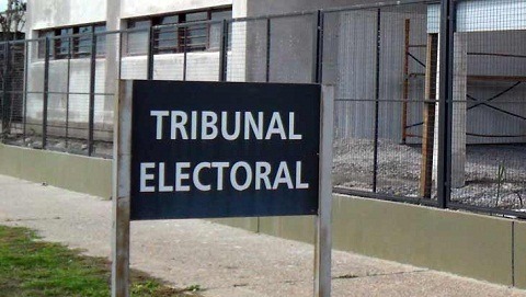 Elecciones provinciales: Tiempo de descuento para presentar los frentes políticos – Por: Daniel Salmoral