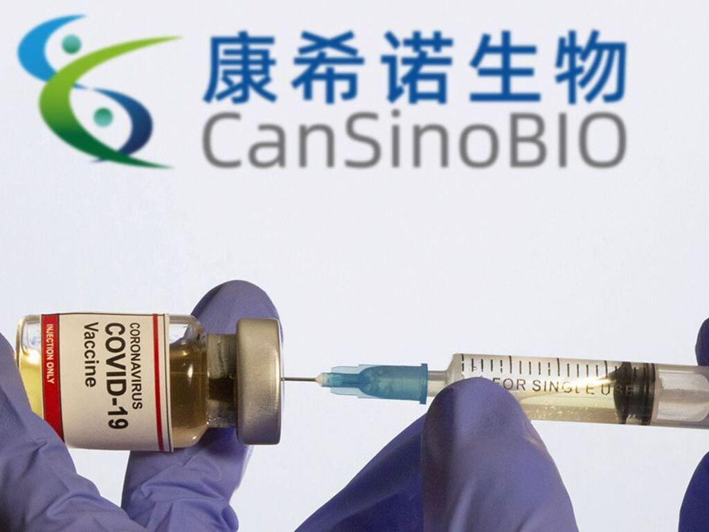 Otro experimento: El Gobierno analiza usar las vacunas CanSino como reemplazo de la segunda dosis de la Sputnik V