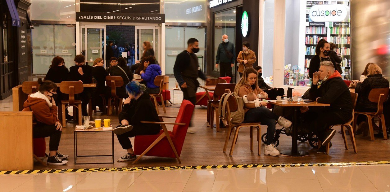 Para el Banco Mundial, 1,7 millones de argentinos se cayeron de la clase media en 2020