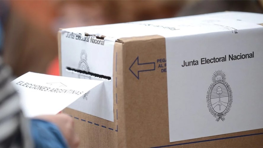 Semana Clave: Los frentes políticos definen sus precandidatos a legisladores nacionales – Por: Daniel Salmoral