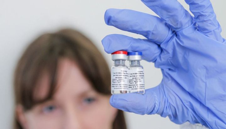 Combinar Sputnik V con Moderna triplica los anticuerpos