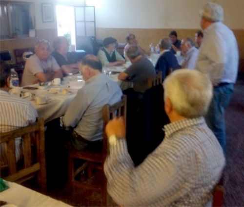 Reunión del radicalismo luego de las elecciones del pasado domingo