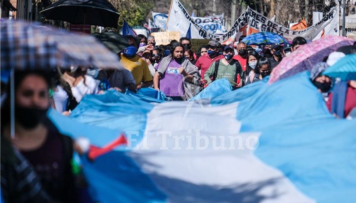 Docentes: el Gobierno convocó a paritarias para el jueves 26