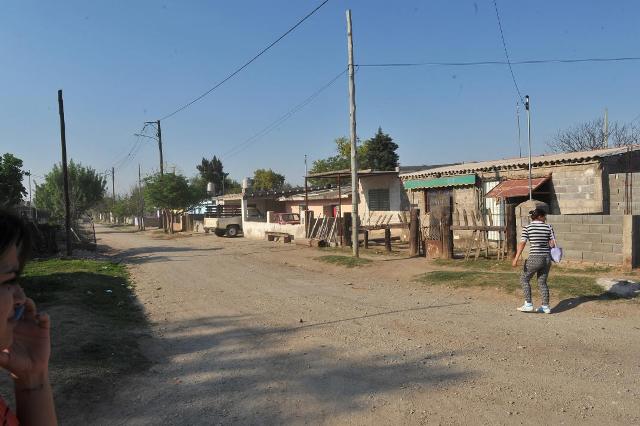 Detallaron a vecinos de barrios populares de zona Oeste las obras proyectadas por el municipio