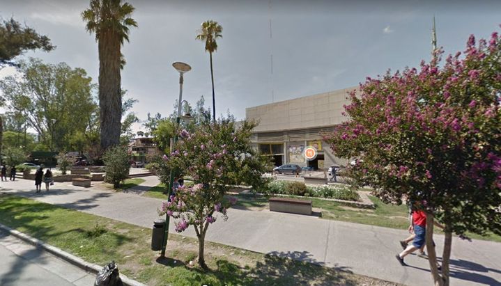 Más de 120 vendedores ambulantes se instalarán provisoriamente en las plazas Italia y Francia