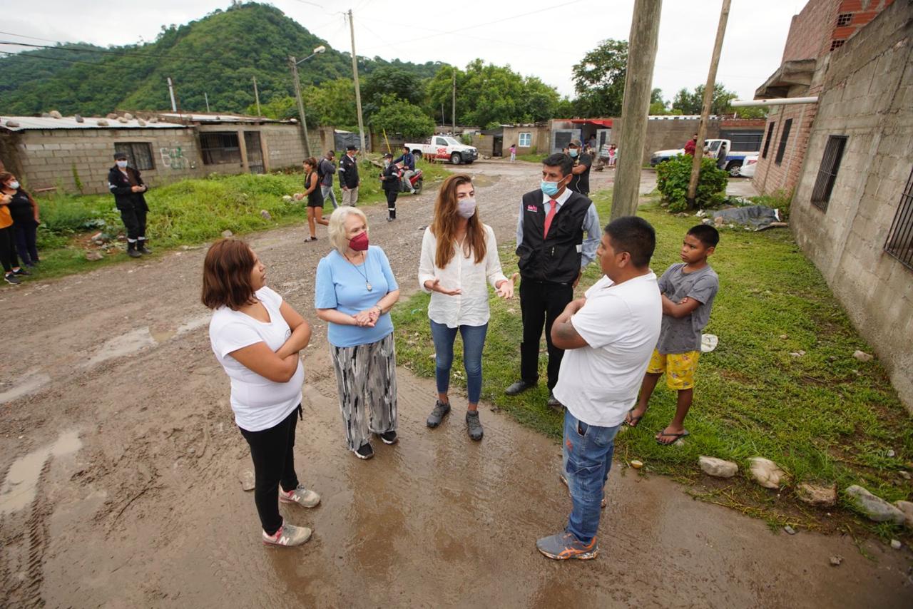 Bettina Romero recorrió las zonas afectadas por las lluvias