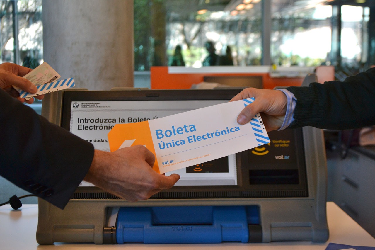 Salta en 2023, volvería a desdoblar las elecciones… – Por: Daniel Salmoral