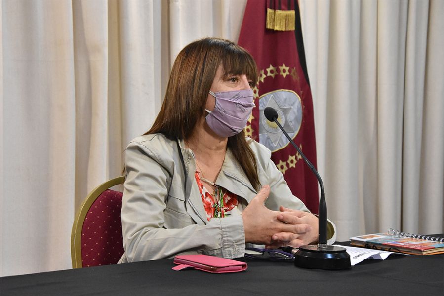 Adriana Jure (Jefa Programa Inmunizaciones): «Ante los nuevos contagios en Salta, hay que ocuparse no preocuparse»