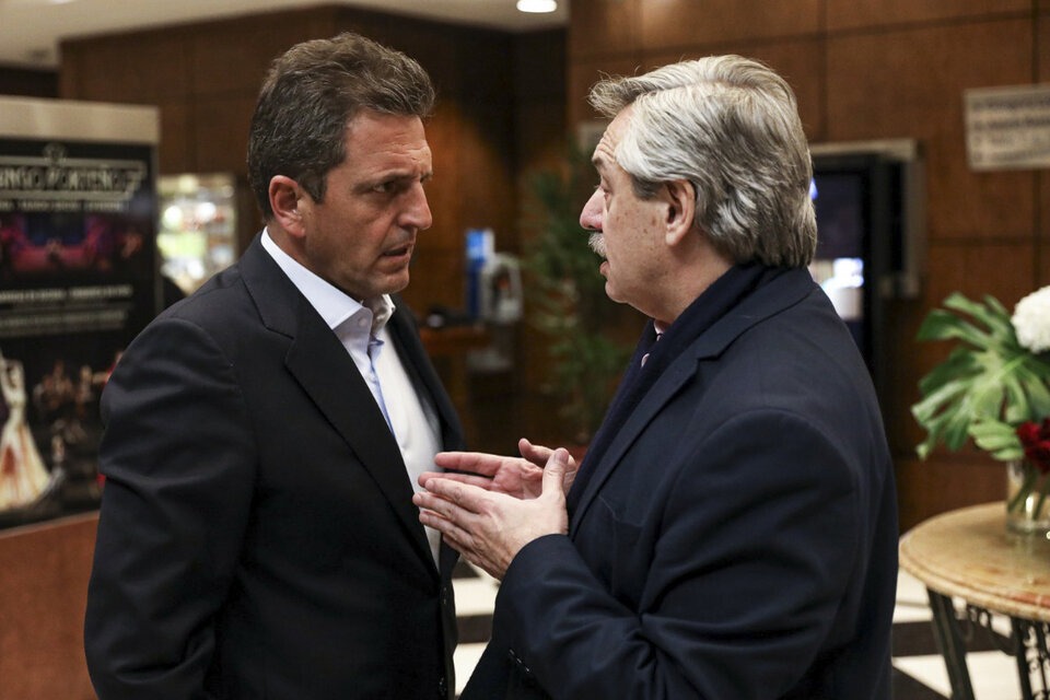 Alberto Fernández se reúne con Massa en un encuentro clave después de una noche intensa en Olivos