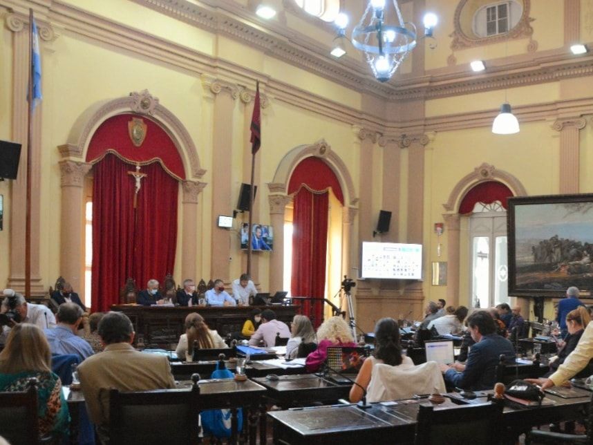Después del receso, sesiona la Cámara de Diputados de la Provincia