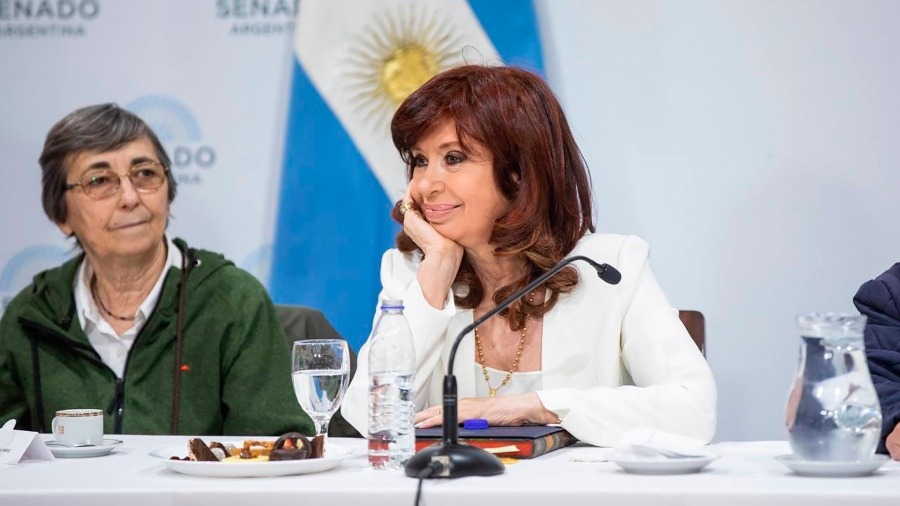 Cristina Kirchner reapareció y puso en duda su candidatura presidencial para 2023