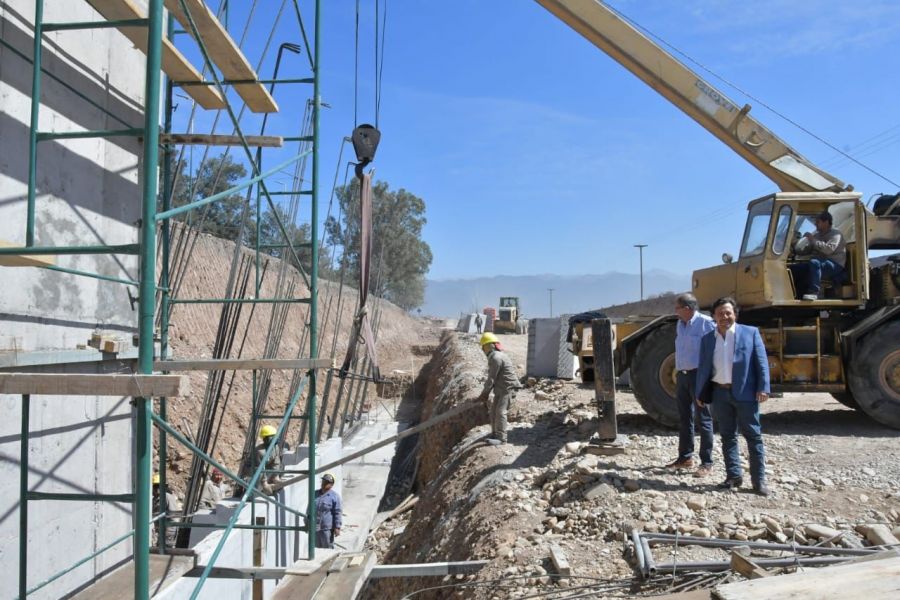 El Gobernador supervisó el avance de obras de la Circunvalación Noroeste. VIDEO