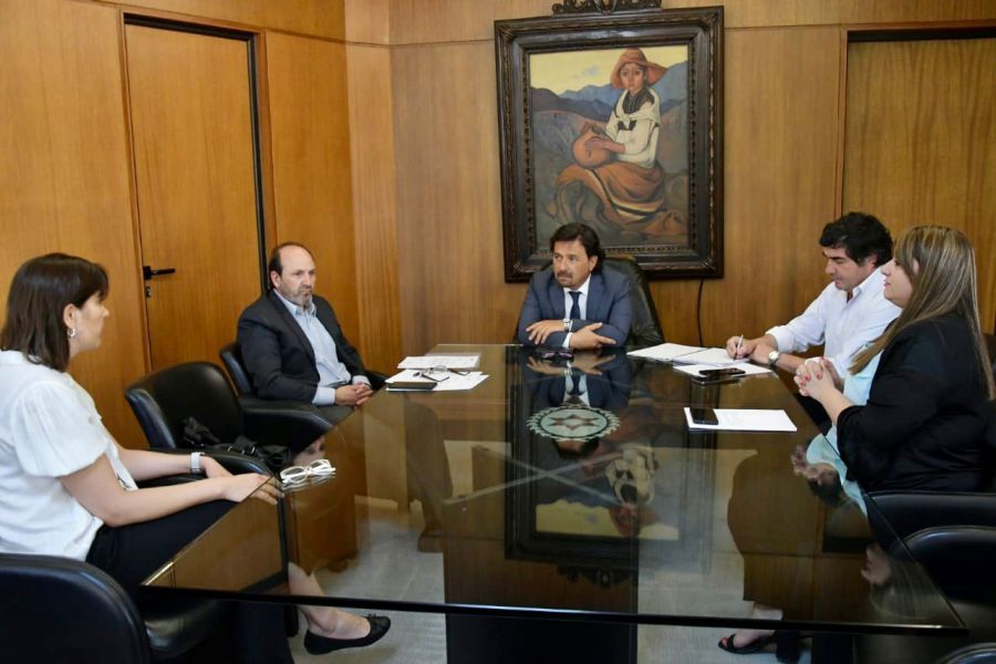 Sáenz instruyó el incremento del control de las áreas mineras, en articulación con el Juzgado de Minas. VIDEO