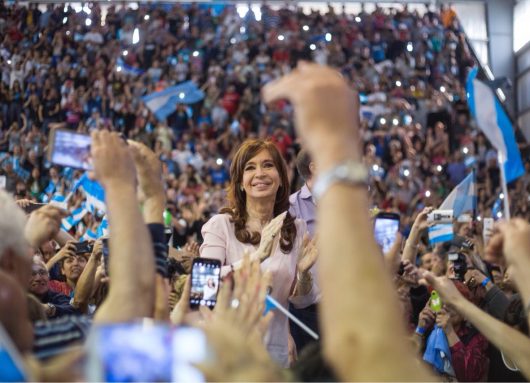 En modo candidata, Cristina Kirchner reivindicó los gobiernos kirchneristas y acusó a la Justicia de golpista