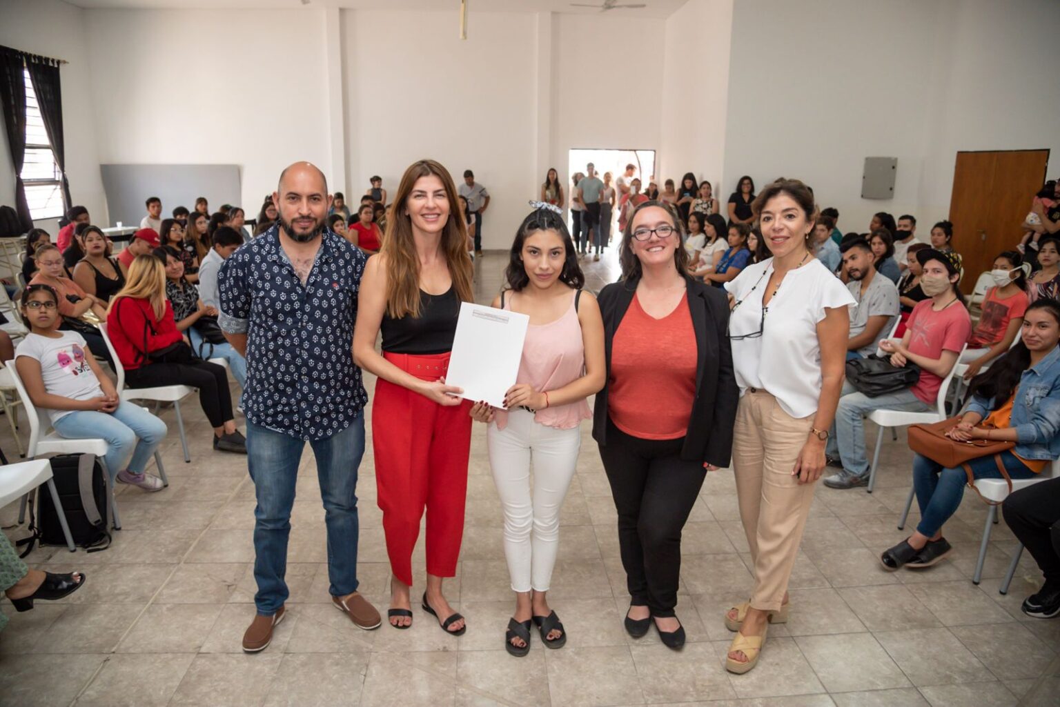 “Impulsamos a la juventud y le generamos un puente con el mundo del trabajo”, dijo Bettina Romero. VIDEO