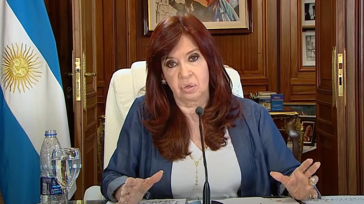 En un fallo histórico, Cristina Kirchner fue condenada a 6 años de prisión por corrupción en la obra pública