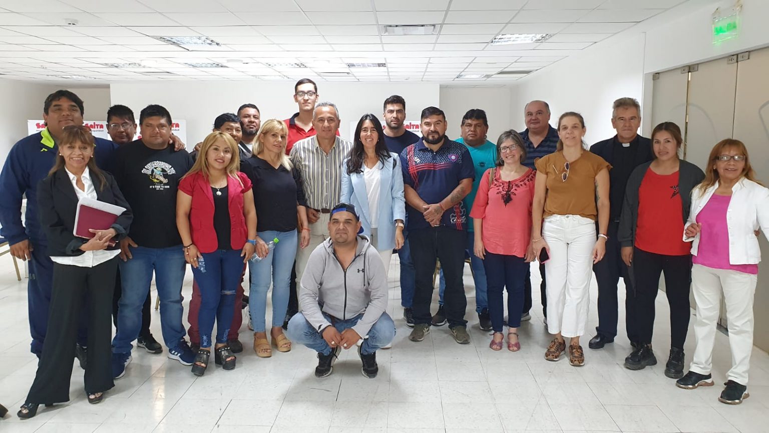 El municipio y vecinos se reunieron por los avances de obra de la plaza “Bajo puente Vélez Sársfield”. VIDEO