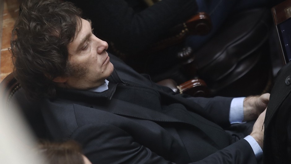 Una encuesta ya da primero a Milei pero ganaría Juntos el ballotage